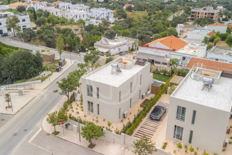 Moradia T3 para Venda em Faro (Sé e São Pedro) Foto 60