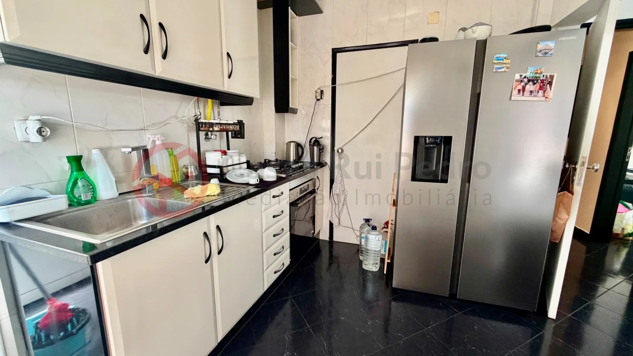 Apartamento T2 para Venda em Amora Foto 14
