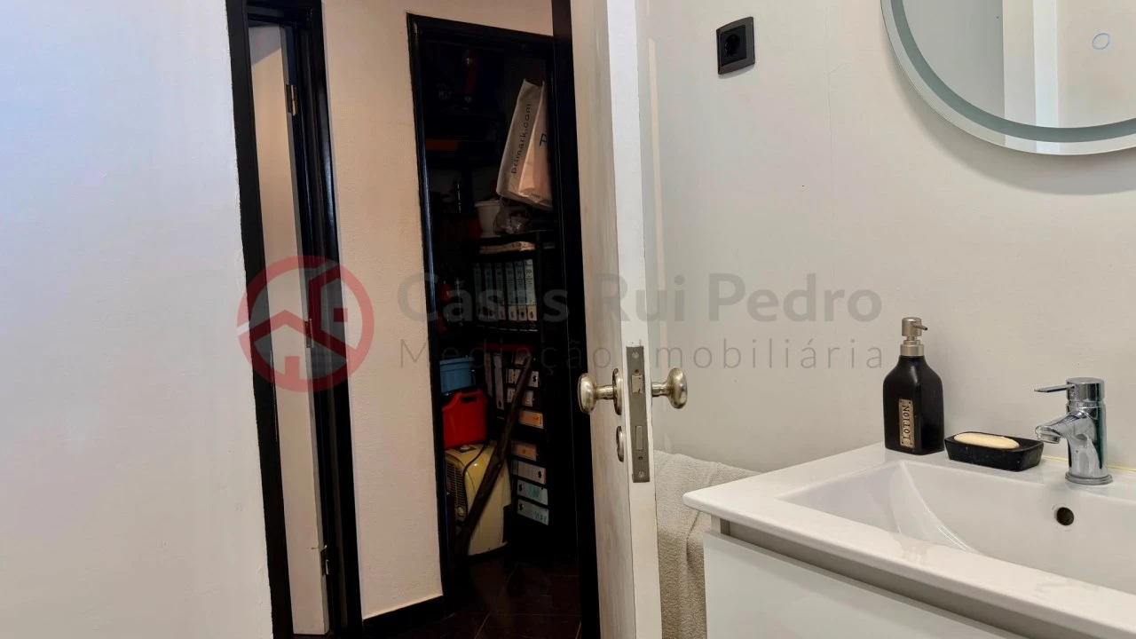 Apartamento T2 para Venda em Amora Foto 30