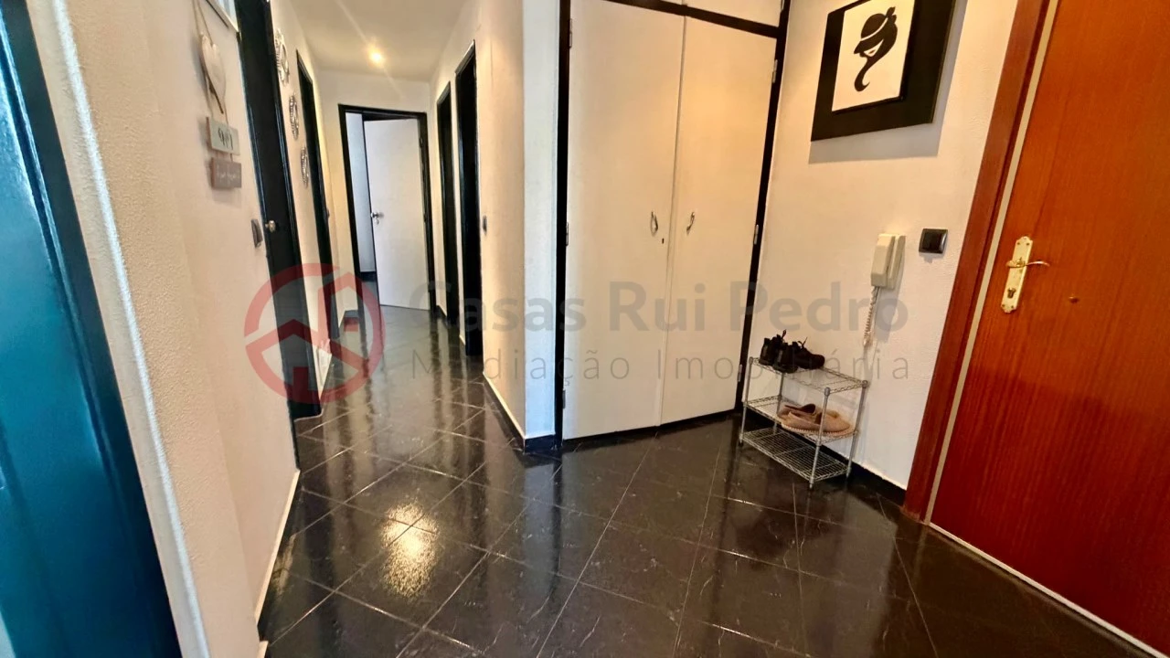 Apartamento T2 para Venda em Amora Foto 1