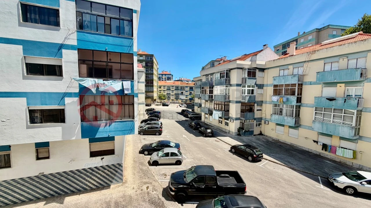 Apartamento T2 para Venda em Amora Foto 35