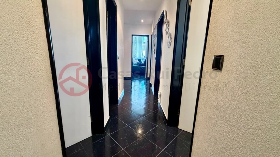 Apartamento T2 para Venda em Amora Foto 12