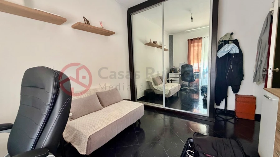 Apartamento T2 para Venda em Amora Foto 23