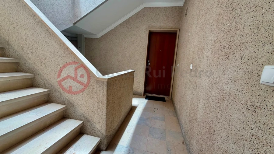 Apartamento T2 para Venda em Amora Foto 32