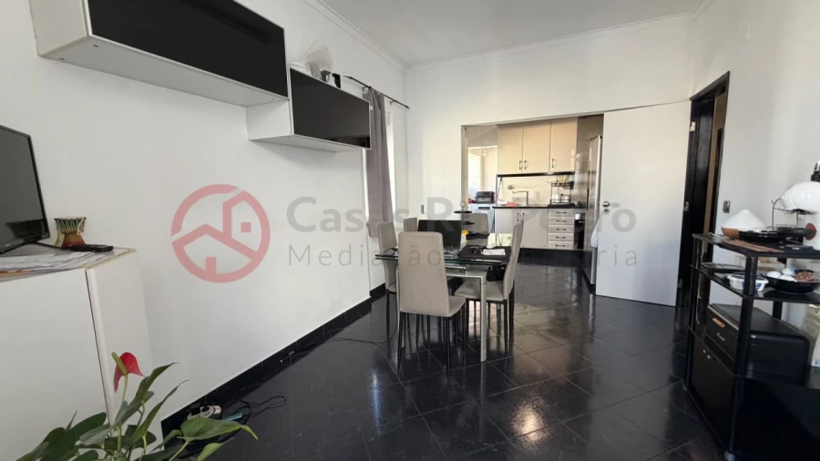 Apartamento T2 para Venda em Amora Foto 3