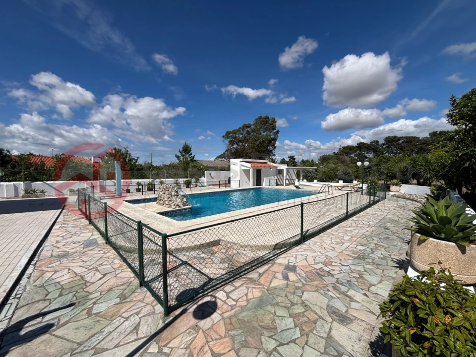 Moradia T4 para Venda em Quinta do Conde Foto 4