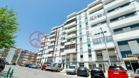 Apartamento T3 para Venda em Corroios