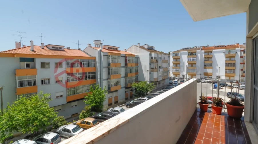 Apartamento T3 para Venda em Corroios