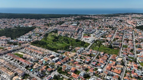 Moradia T3 para Venda em Charneca de Caparica e Sobreda