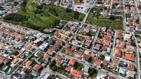 Moradia T3 para Venda em Charneca de Caparica e Sobreda