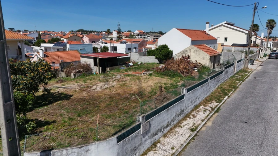 Moradia T3 para Venda em Charneca de Caparica e Sobreda Foto 12