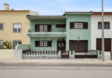 Moradia T4 para Venda em Peniche