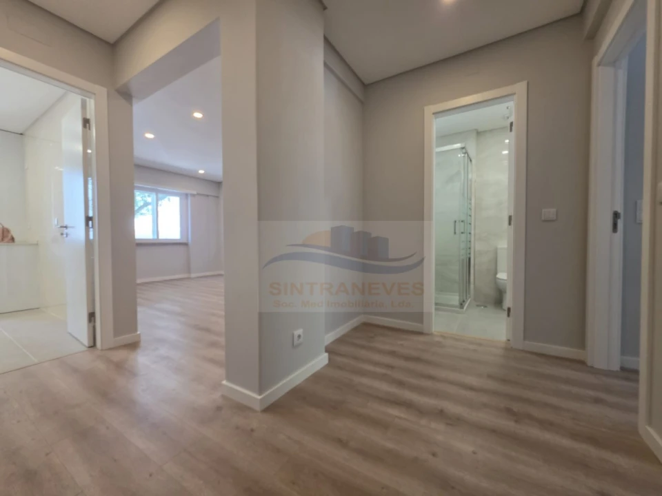 Apartamento T2 para Venda em Águas Livres Foto 4