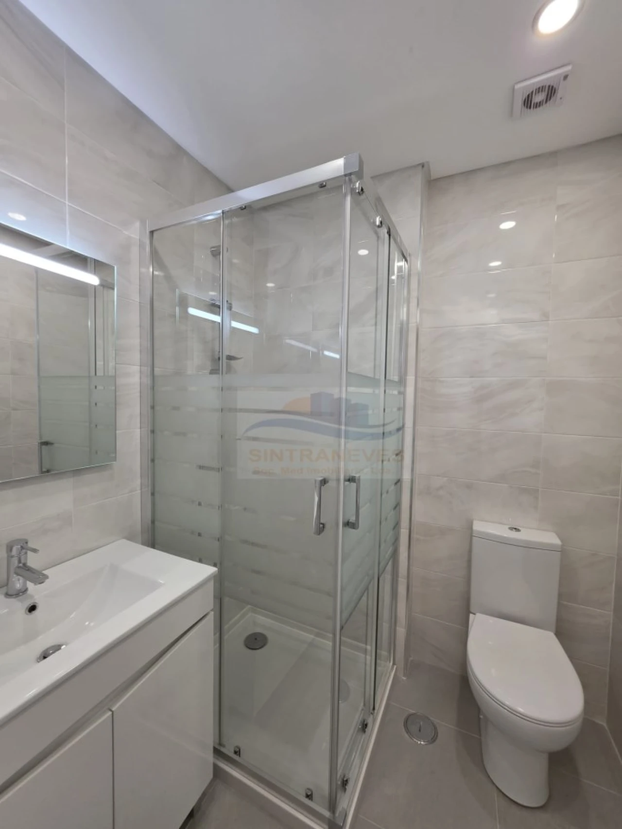 Apartamento T2 para Venda em Águas Livres Foto 11