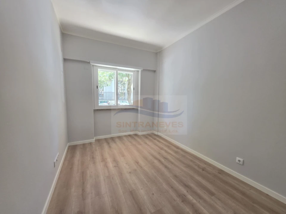 Apartamento T2 para Venda em Águas Livres Foto 28