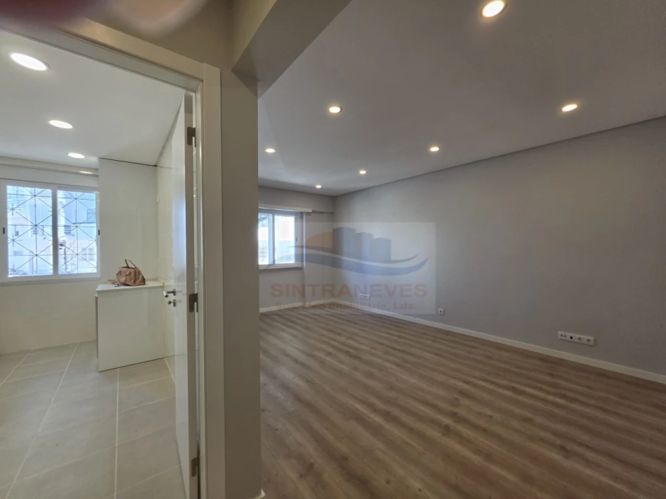 Apartamento T2 para Venda em Águas Livres Foto 34
