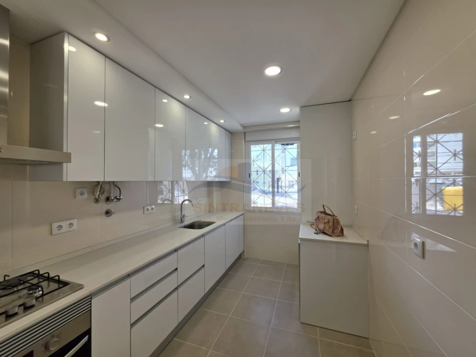 Apartamento T2 para Venda em Águas Livres Foto 49