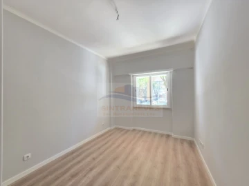Apartamento T2 para Venda em Águas Livres