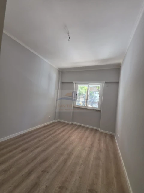 Apartamento T2 para Venda em Águas Livres