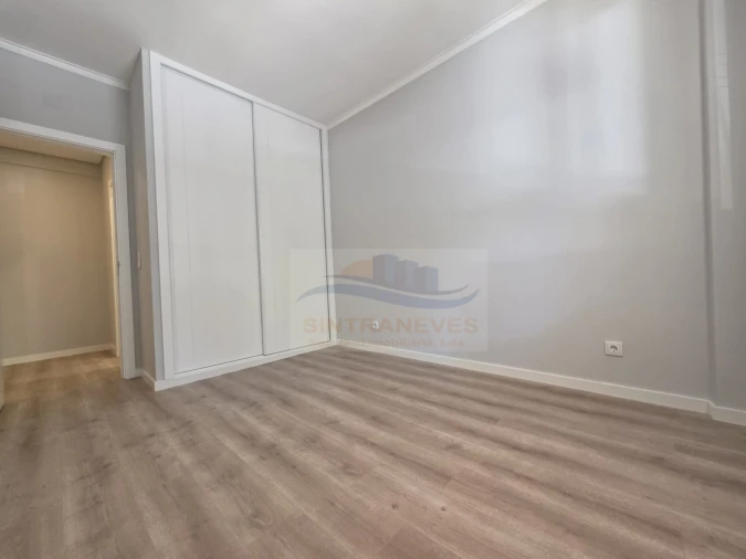 Apartamento T2 para Venda em Águas Livres Foto 8