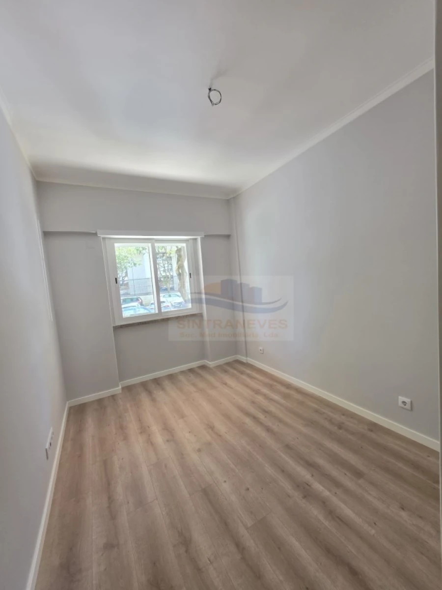 Apartamento T2 para Venda em Águas Livres Foto 27
