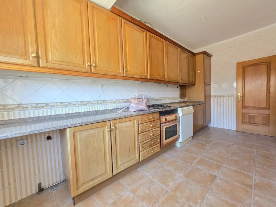Apartamento T2 para Venda em Águas Livres Foto 26