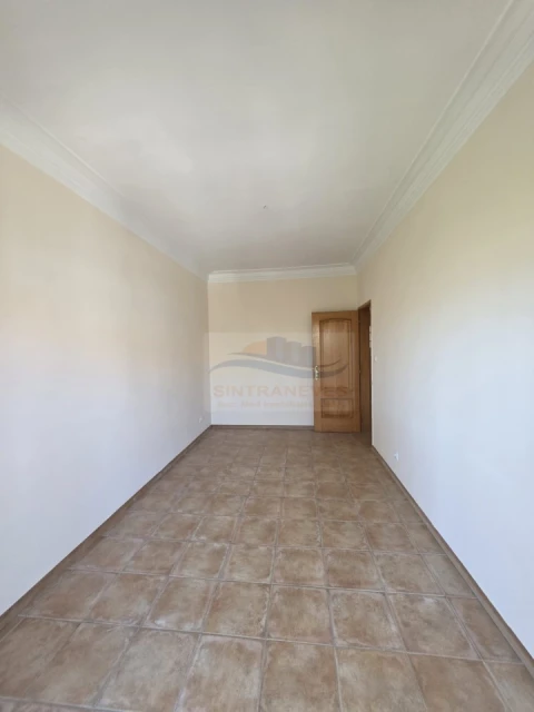 Apartamento T2 para Venda em Águas Livres