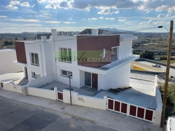 Moradia T3 para Venda em Almargem do Bispo, Pêro Pinheiro e Montelavar