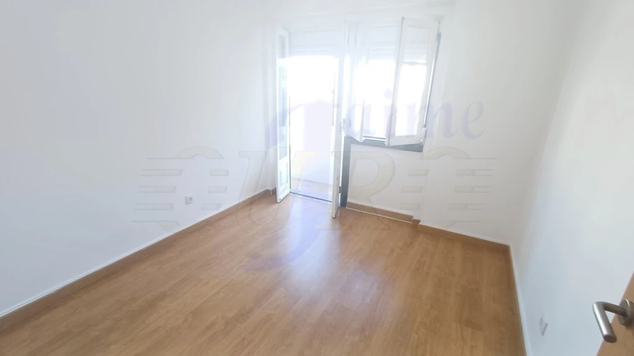 Apartamento T4 para Venda em Rio de Mouro Foto 15