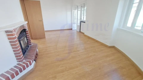 Apartamento T4 para Venda em Rio de Mouro