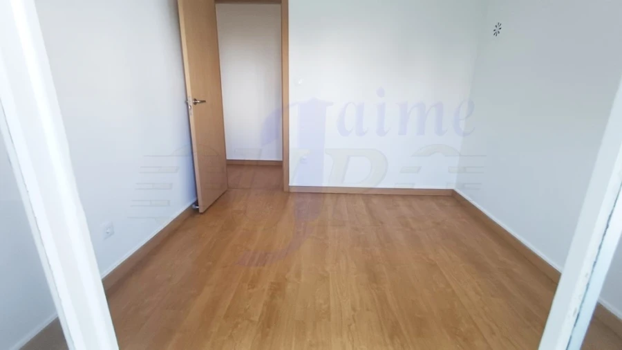 Apartamento T4 para Venda em Rio de Mouro Foto 11