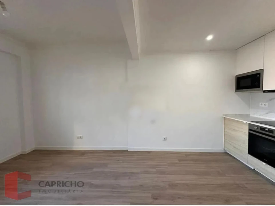 Apartamento T1 para Venda em Venteira Foto 8