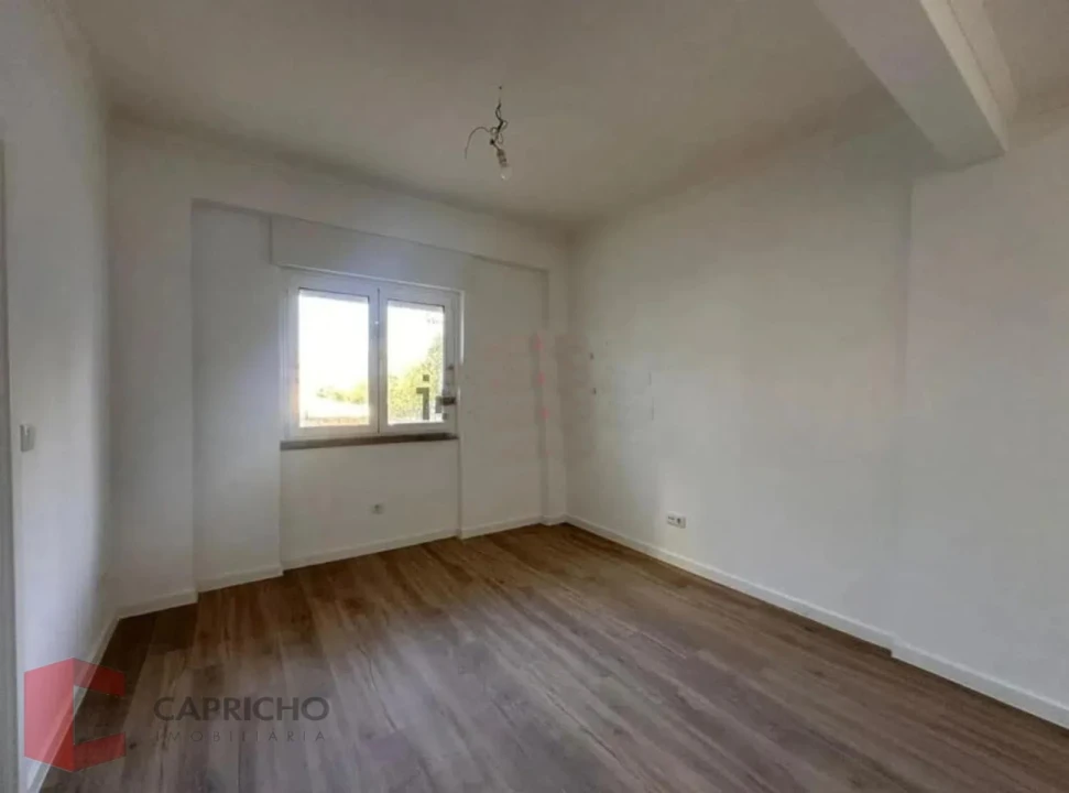 Apartamento T1 para Venda em Venteira Foto 9