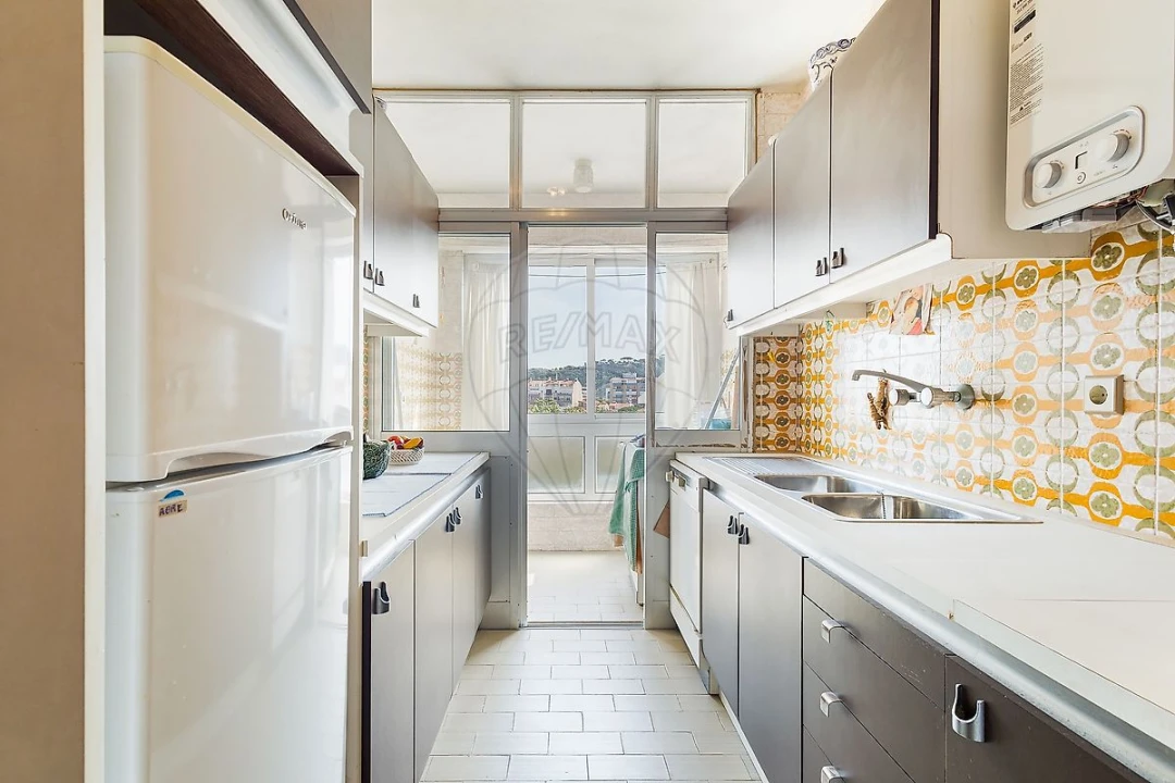Apartamento T1 para Venda em Costa da Caparica Foto 8