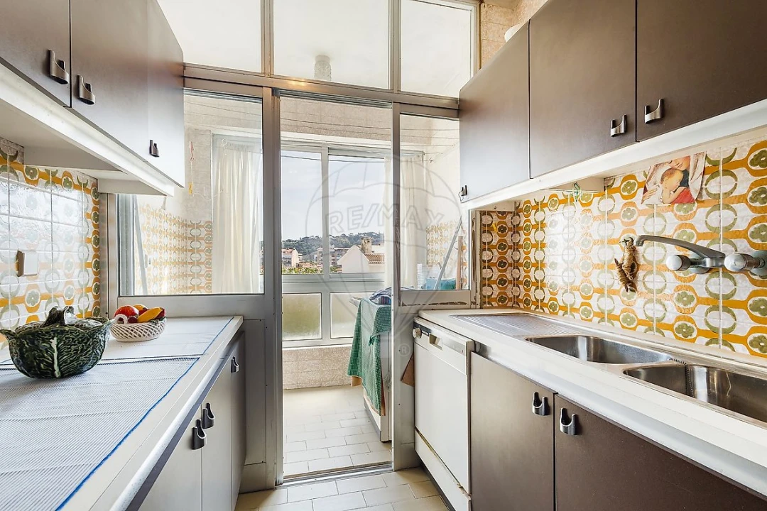 Apartamento T1 para Venda em Costa da Caparica Foto 9