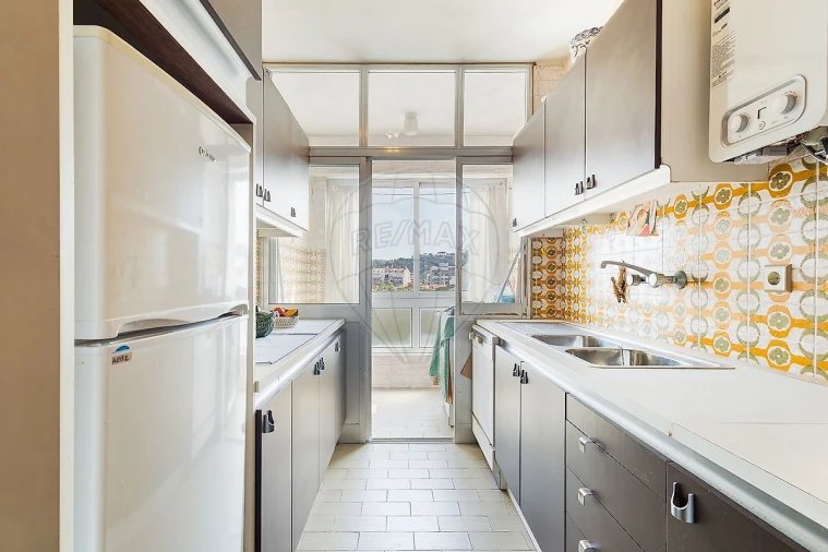 Apartamento T1 para Venda em Costa da Caparica Foto 8