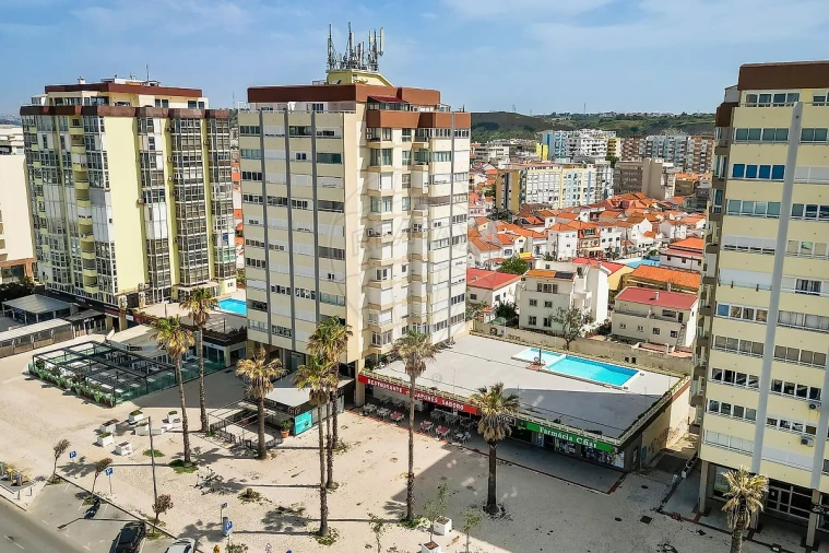 Apartamento T1 para Venda em Costa da Caparica Foto 32