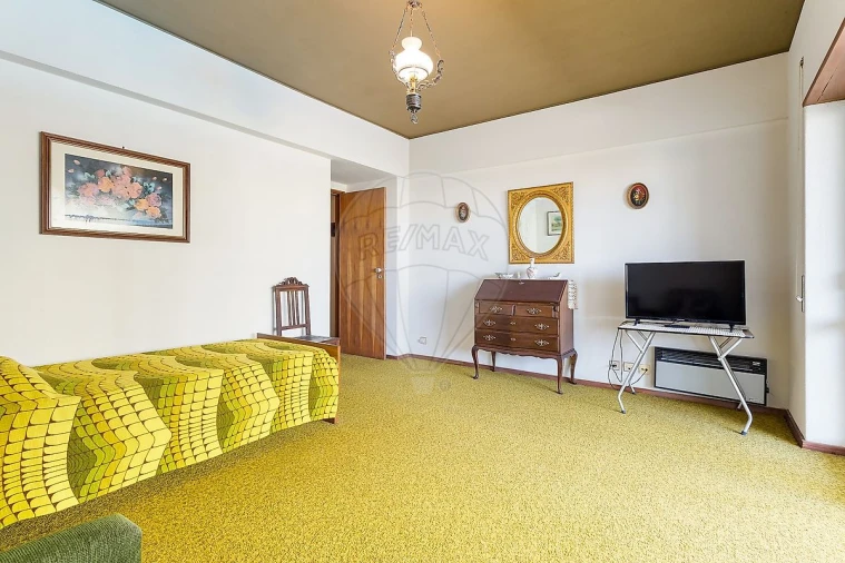 Apartamento T1 para Venda em Costa da Caparica Foto 6