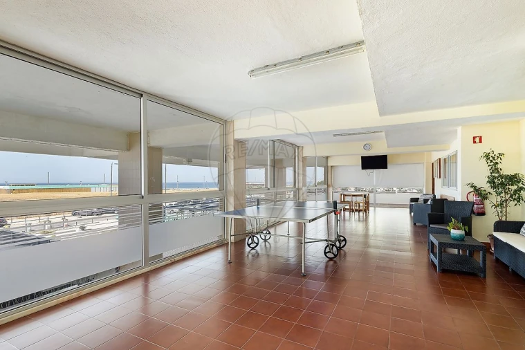 Apartamento T1 para Venda em Costa da Caparica Foto 25