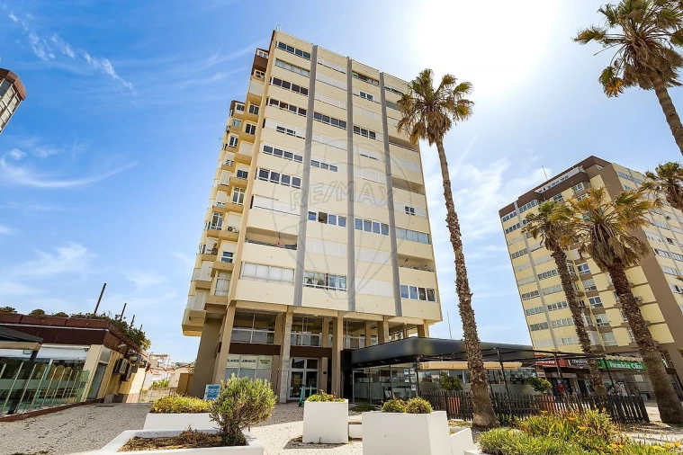 Apartamento T1 para Venda em Costa da Caparica Foto 2