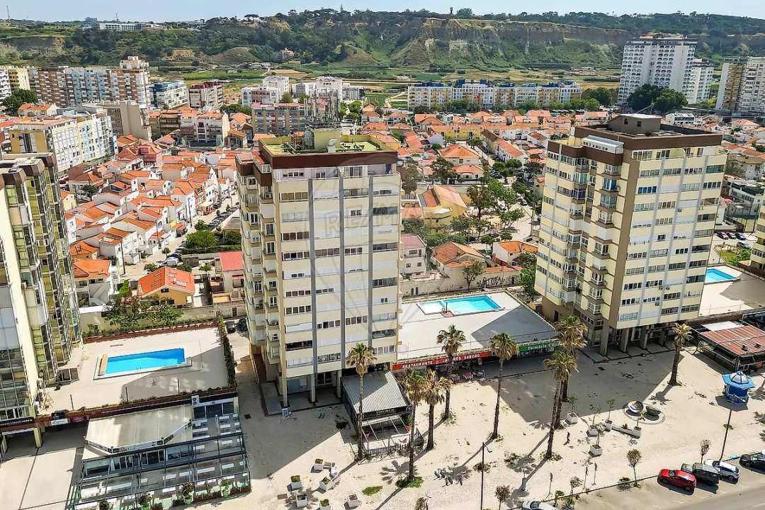 Apartamento T1 para Venda em Costa da Caparica Foto 33