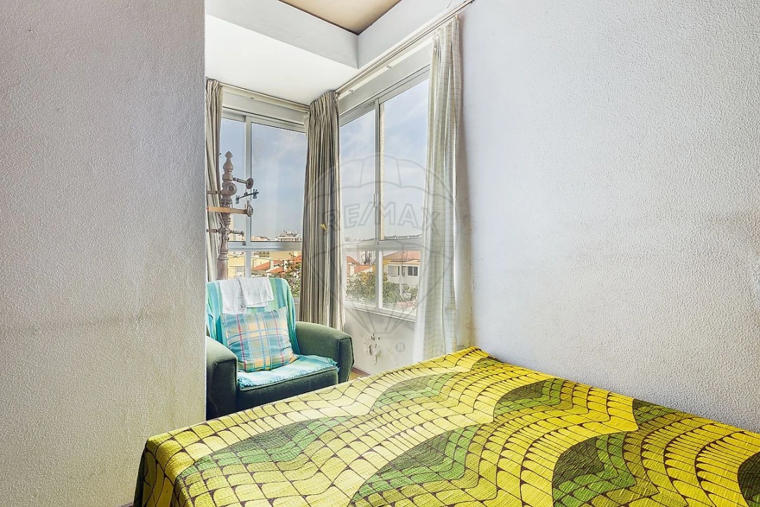 Apartamento T1 para Venda em Costa da Caparica Foto 17