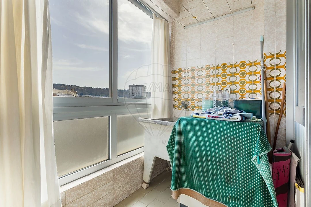 Apartamento T1 para Venda em Costa da Caparica Foto 12