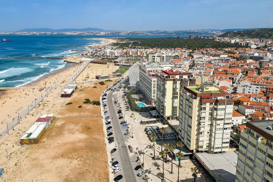 Apartamento T1 para Venda em Costa da Caparica Foto 38