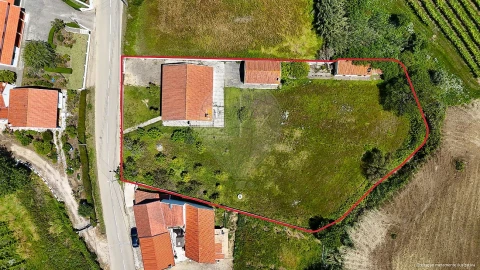 Moradia T3 para Venda em Santa Maria, São Pedro e Matacães