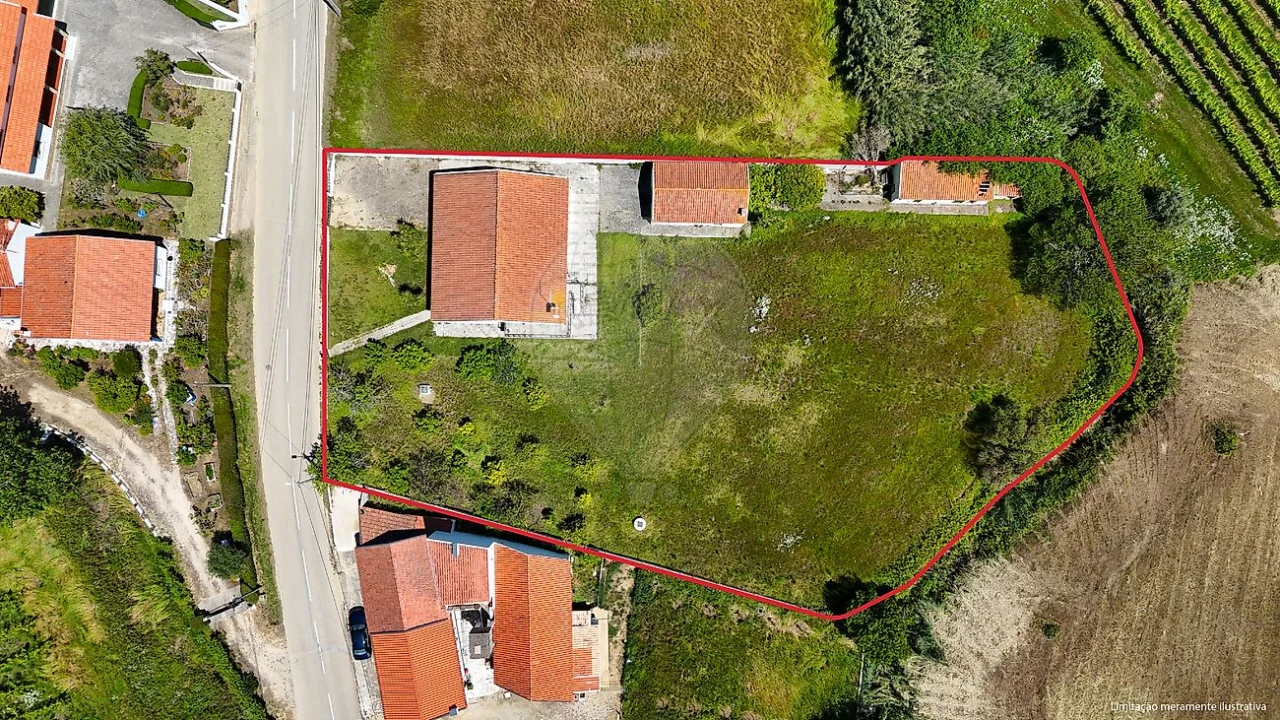 Moradia T3 para Venda em Santa Maria, São Pedro e Matacães Foto 2