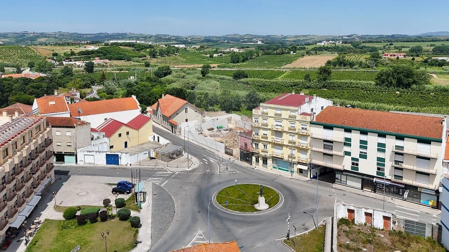 Apartamento T1 para Venda em Bombarral e Vale Covo Foto 14