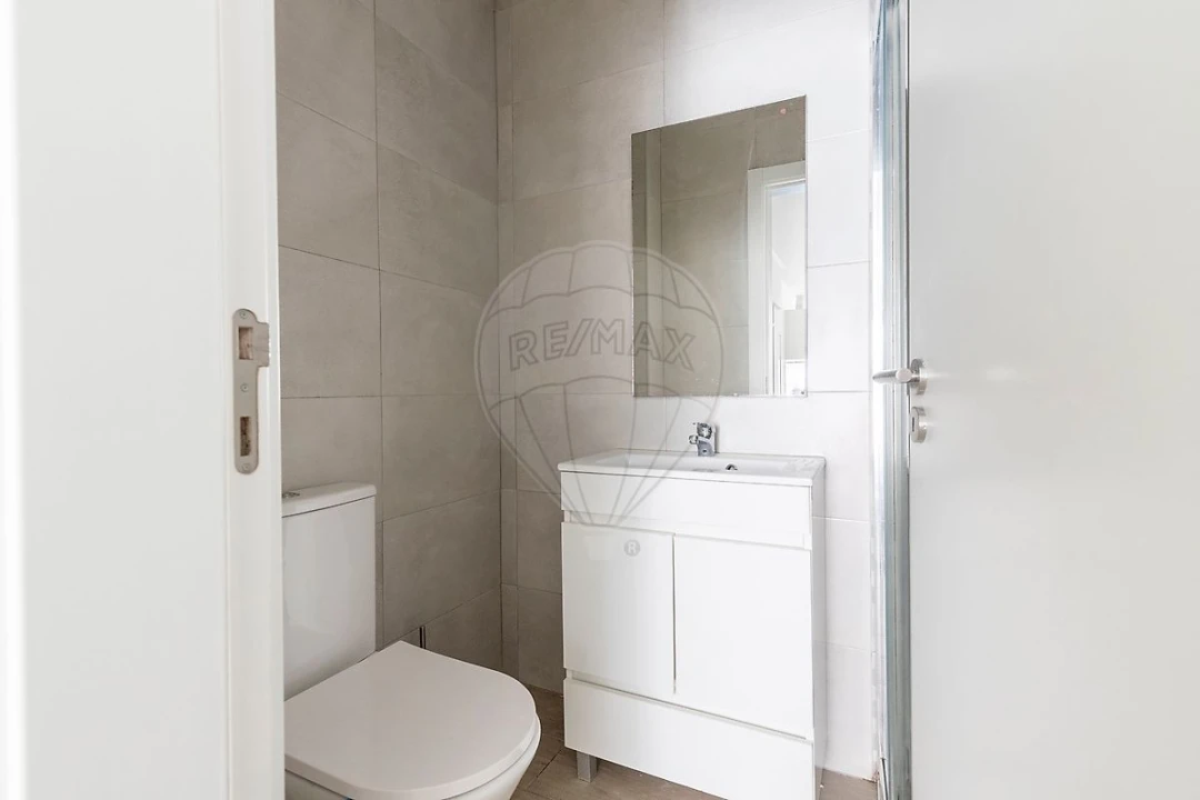 Apartamento T1 para Venda em Bombarral e Vale Covo Foto 10