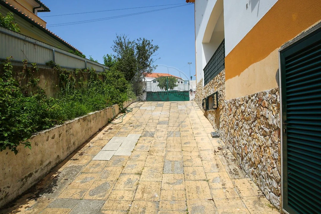 Moradia T4 para Venda em Malveira e São Miguel de Alcainça Foto 45