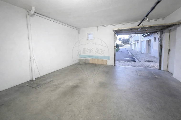Apartamento T2 para Venda em Ota Foto 11